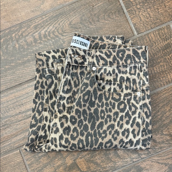 Leopard Print High Rise Jeans - Picture 7 of 7